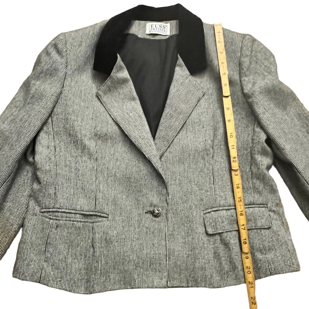 Vintage 1980’s Herringbone Black/White Blazer, Union Made, Great Quality, Medium